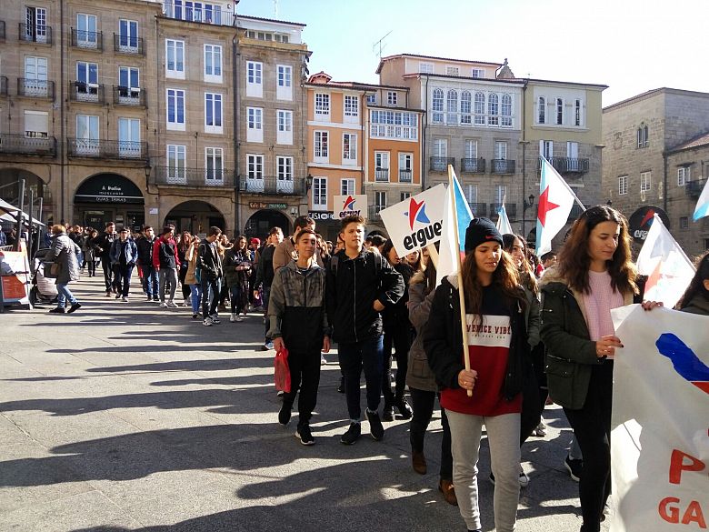 17-11-16 ManiFolgaEstudantilOurense06.jpeg